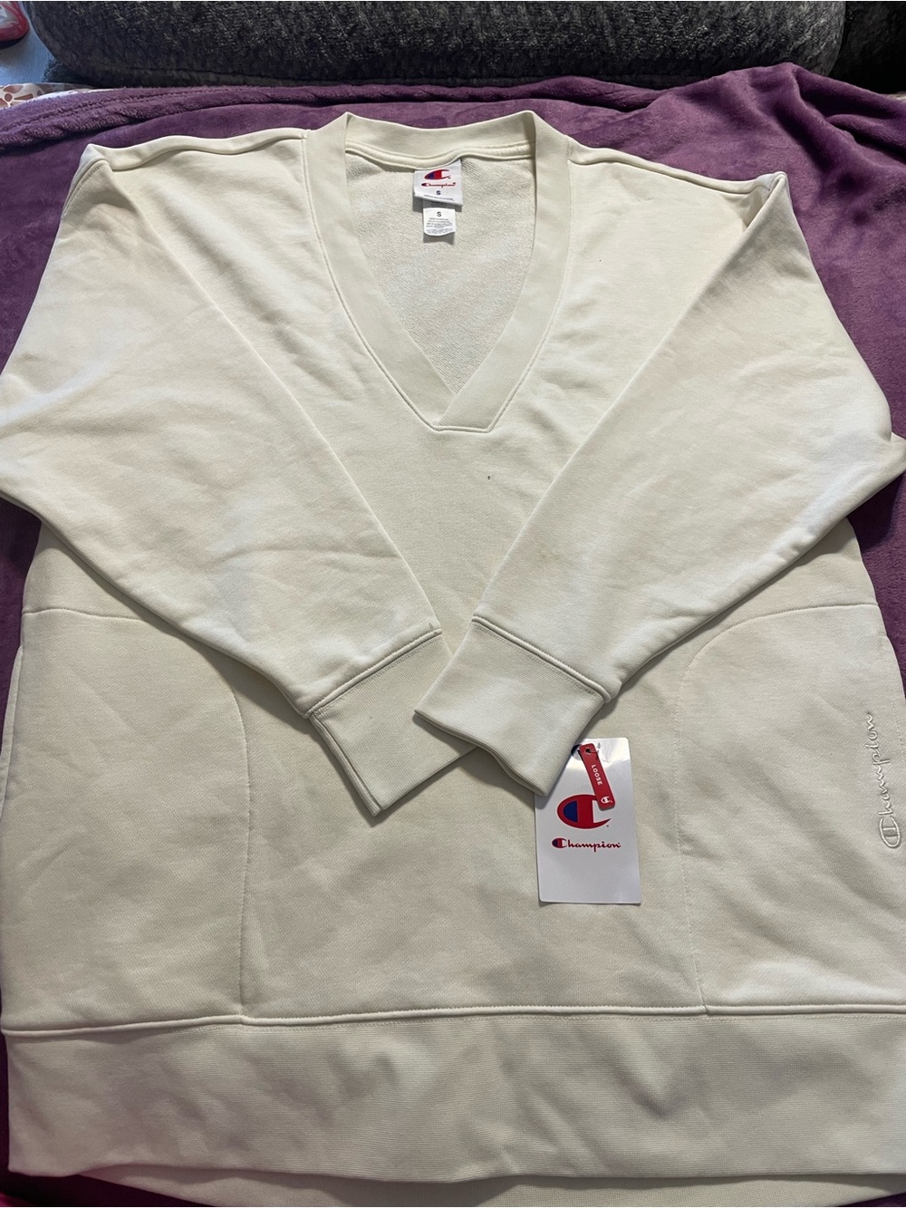 Champion Men's Off-White V-Neck Sweatshirt
